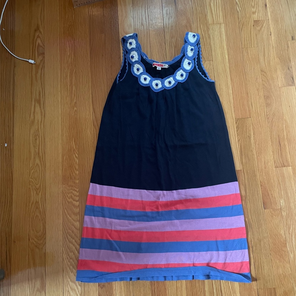 Colorful Sleeveless Dress with Floral Neckline